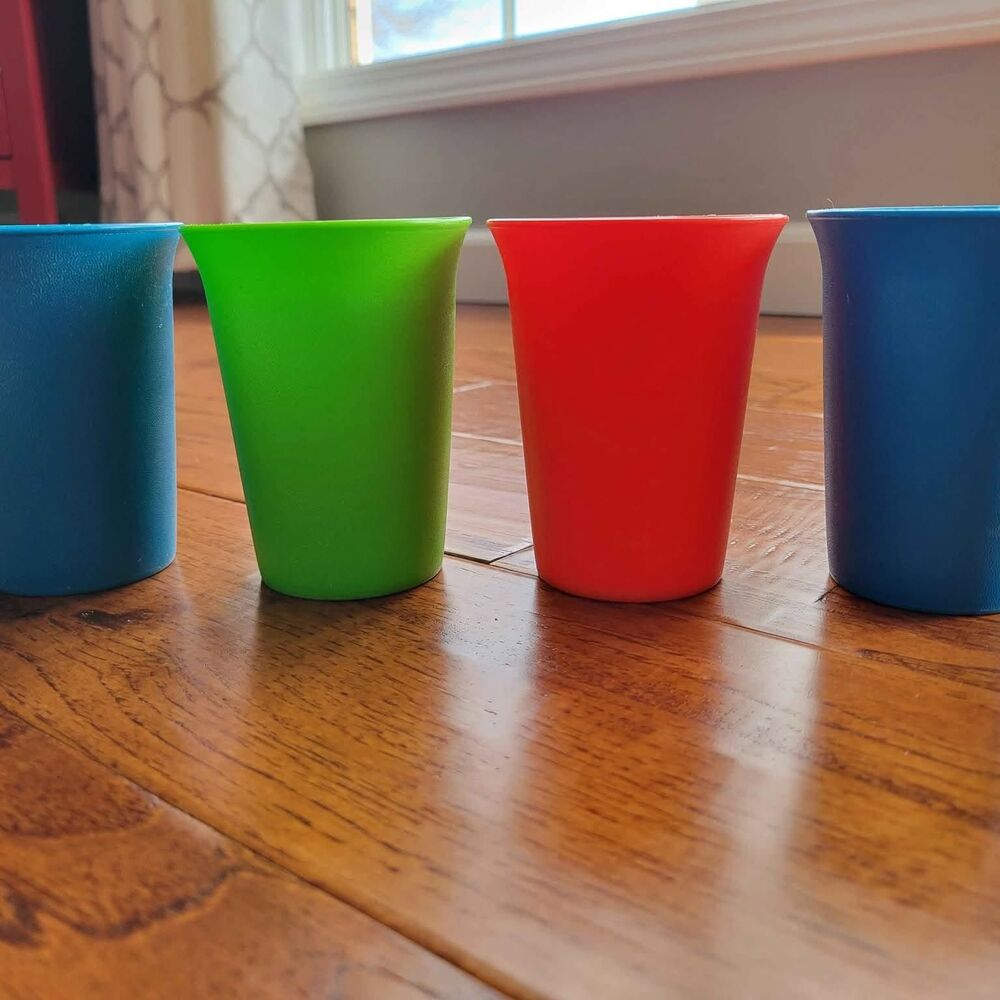 Vintage Tupperware Kids Tumblers G 109-35